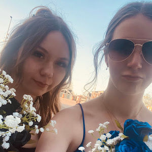 Meet your Posher, Holly